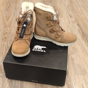 Sorel Explorer Joan Boots Tan Cream Sherpa Women's size 6.5